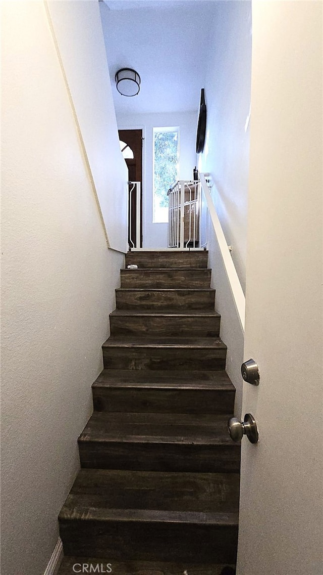1921 Glenoaks Blvd Unit 196, San Fernando, CA 91340 - view of staircase