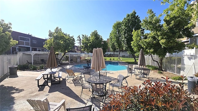 1921 Glenoaks Blvd Unit 196, San Fernando, CA 91340 - community pool featuring a patio and fence