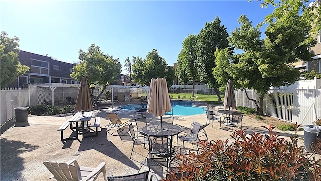 1921 Glenoaks Blvd Unit 196, San Fernando, CA 91340 - community pool with a patio area