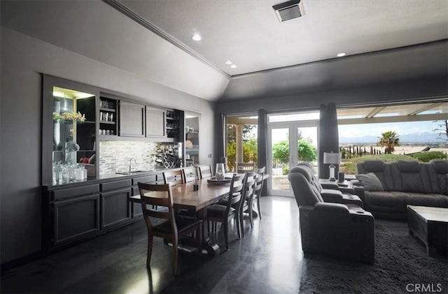 13784 Choco Rd, Apple Valley, CA 92307 - dining space with wet bar, recessed lighting, and lofted ceiling