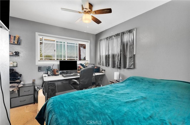 bedroom featuring a ceiling fan
