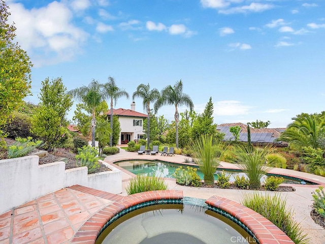 508 Lantern Crest Dr, Redlands, CA 92373 - swimming pool featuring an in-ground hot tub and a patio area