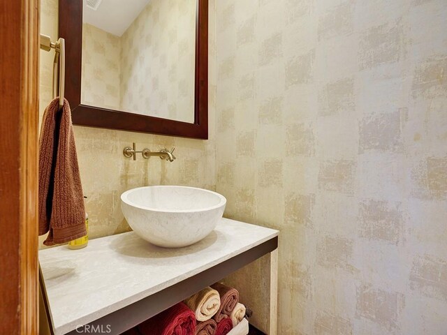 508 Lantern Crest Dr, Redlands, CA 92373 - bathroom featuring vanity
