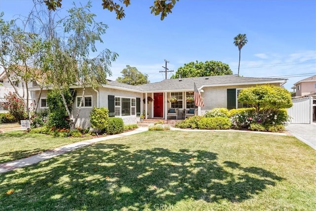 8212 Reading Ave, Los Angeles, CA 90045 - ranch-style home featuring stucco siding and a front yard