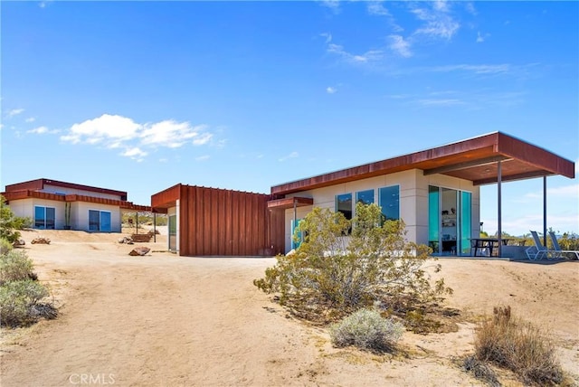 64172 Hollinger Rd, Joshua Tree, CA 92252 - view of back of house