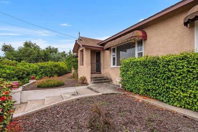 1704 Winterwarm Dr, Fallbrook, CA 92028 - property entrance with stucco siding
