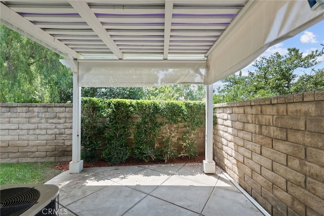 27017 Big Rpds Unit 37, Valencia, CA 91354 - fenced backyard featuring a patio area
