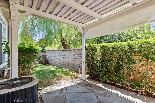 27017 Big Rpds Unit 37, Valencia, CA 91354 - fenced backyard with a patio area