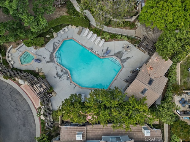27017 Big Rpds Unit 37, Valencia, CA 91354 - aerial view of a pool