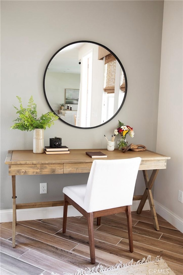 9369 Riberena Cir Unit 11, Atascadero, CA 93422 - dining area view of wood finished floors and baseboards