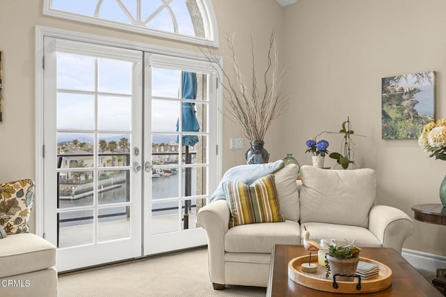 sitting room with a water view