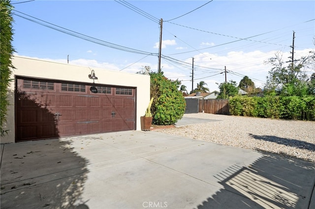 405 E Colton Ave, Redlands, CA 92374 - detached garage featuring fence