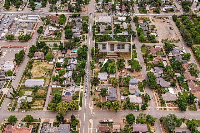 birds eye view of property featuring a residential view