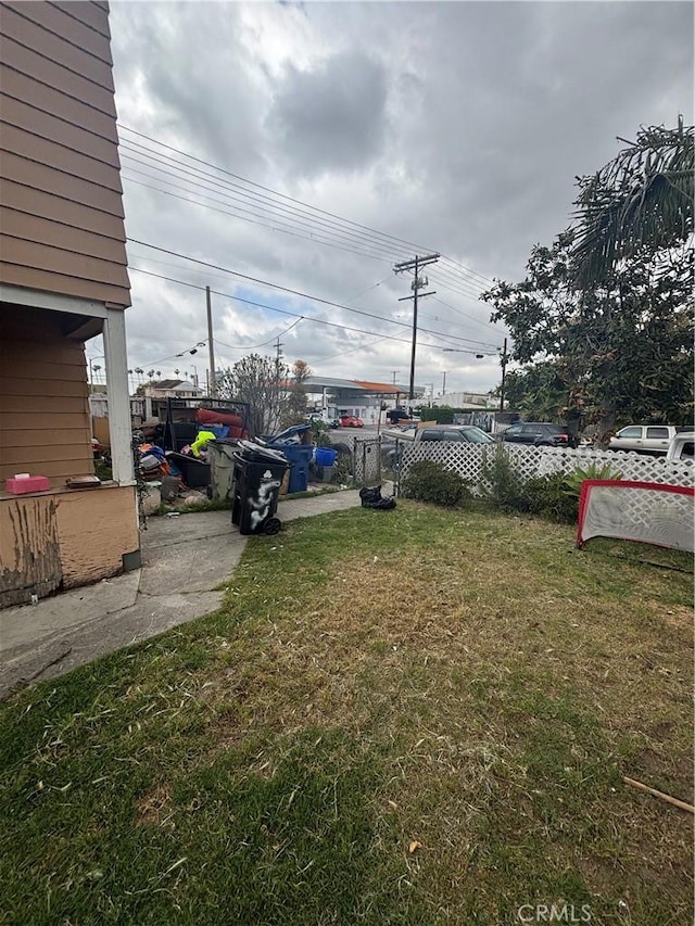 view of yard featuring fence