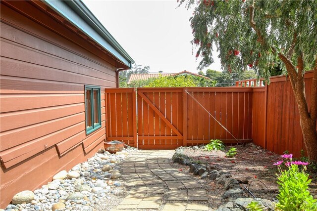 1660 Saint Thomas Ave, Cambria, CA 93428 - gate featuring fence