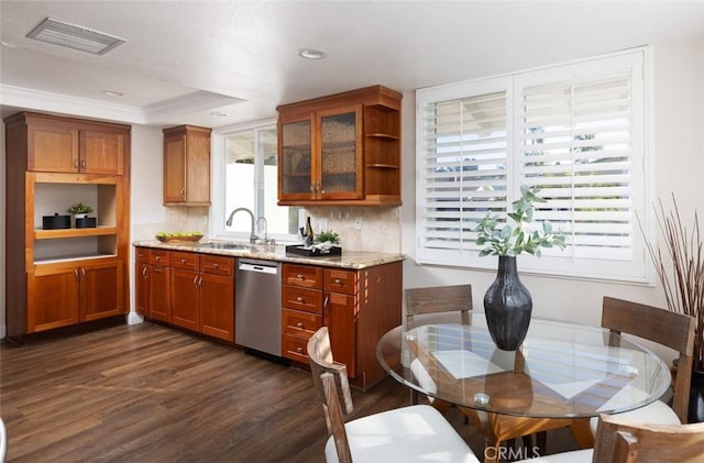 kitchen featuring visible vents, open shelves, dark wood-style flooring, a sink, and dishwasher