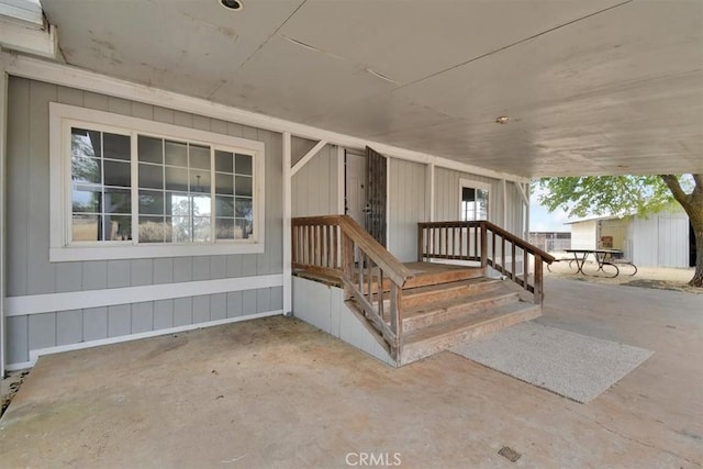 view of property entrance