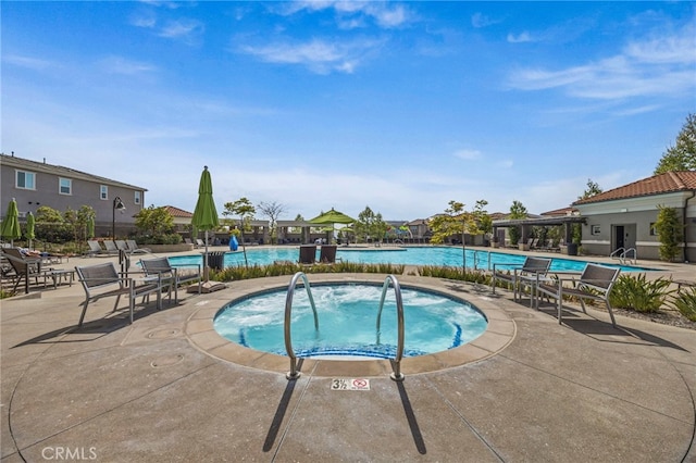 1776 Canyon Oaks Ln, Lake Forest, CA 92610 - community pool featuring a hot tub and a patio area