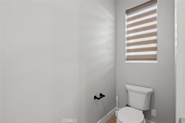 20526 W Overlook Ct, Porter Ranch, CA 91326 - bathroom featuring baseboards and toilet
