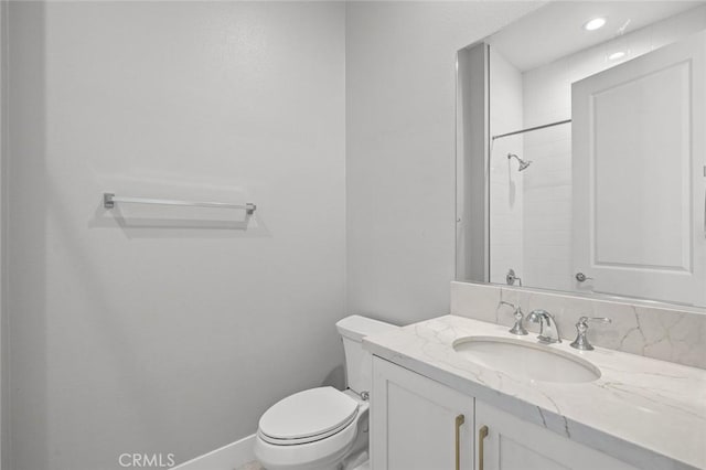 20526 W Overlook Ct, Porter Ranch, CA 91326 - full bath with toilet, vanity, a shower, baseboards, and recessed lighting