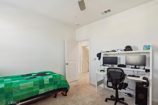 bedroom with carpet floors, baseboards, visible vents, and ceiling fan