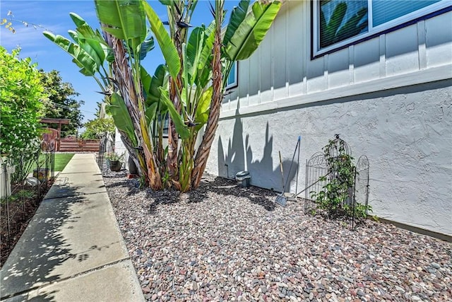 1864 Winterwarm Dr, Fallbrook, CA 92028 - view of yard