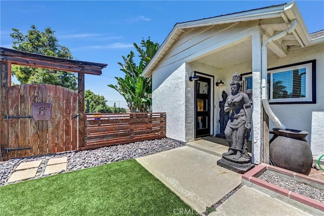 1864 Winterwarm Dr, Fallbrook, CA 92028 - entrance to property featuring stucco siding and a gate