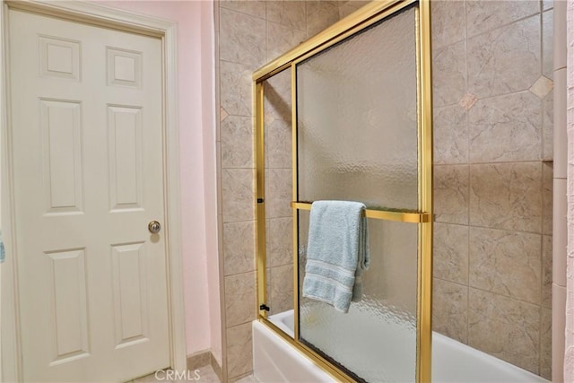 27720 St Bernard Ln, Lake Arrowhead, CA 92352 - full bath featuring enclosed tub / shower combo