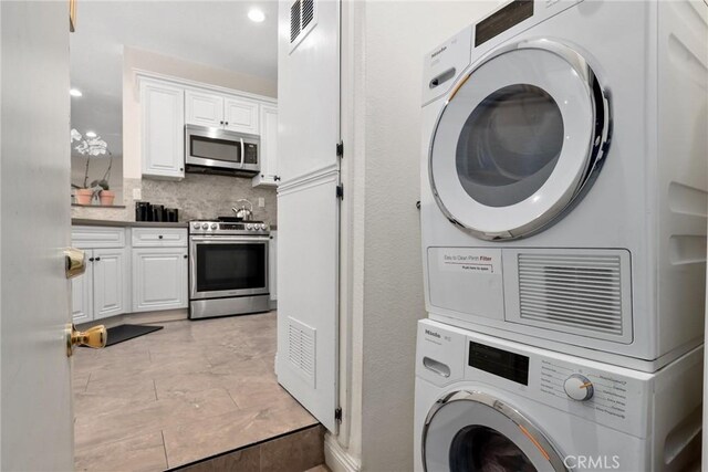 655 Via Colinas, Thousand Oaks, CA 91362 - washroom featuring estacked washer and dryer
