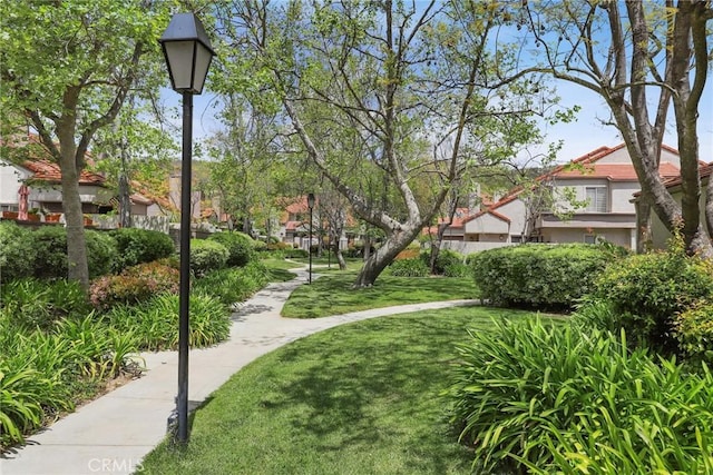 655 Via Colinas, Thousand Oaks, CA 91362 - view of community with a yard and a residential view