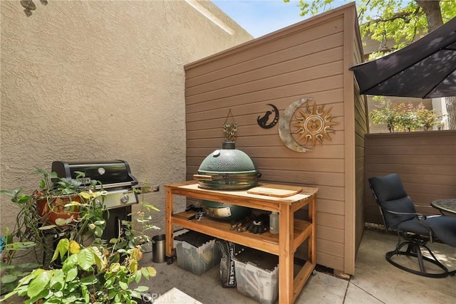 655 Via Colinas, Thousand Oaks, CA 91362 - exterior view of stucco siding and fence
