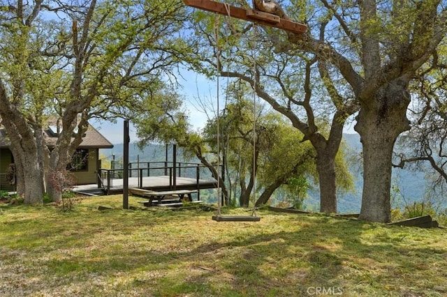 30140 Tuttle Ct, Tehachapi, CA 93561 - surrounding community with a yard