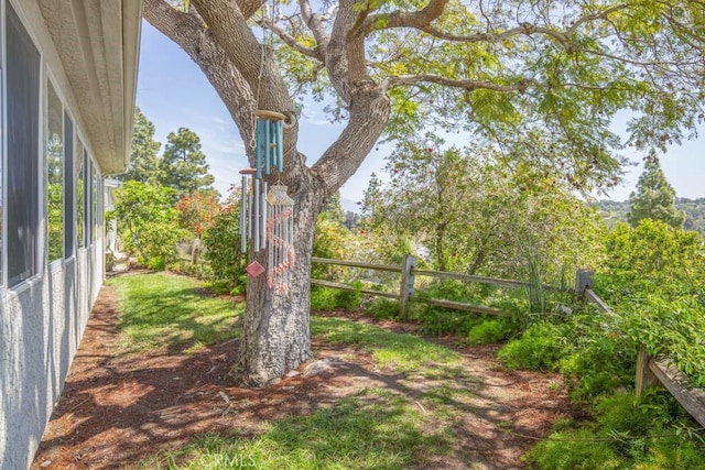 5594 Avenida Sosiega W Unit B, Laguna Woods, CA 92637 - view of yard with fence