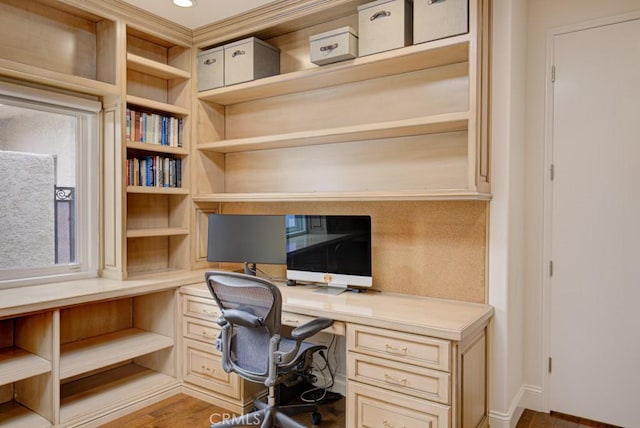 5594 Avenida Sosiega W Unit B, Laguna Woods, CA 92637 - office space with built in study area and wood finished floors