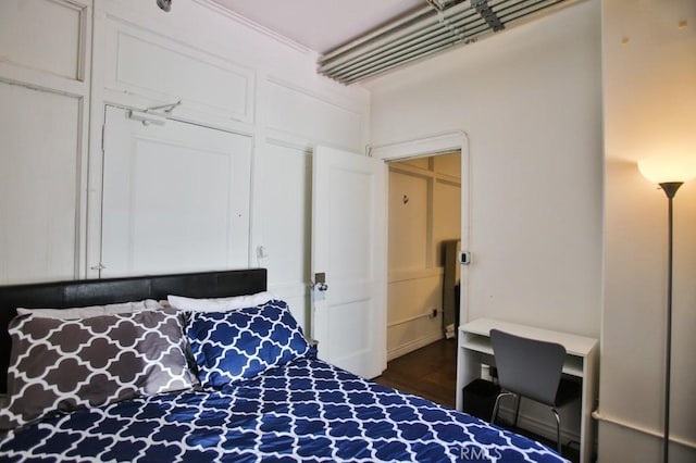 215 W 7th St Unit 803, Los Angeles, CA 90014 - bedroom with dark wood finished floors