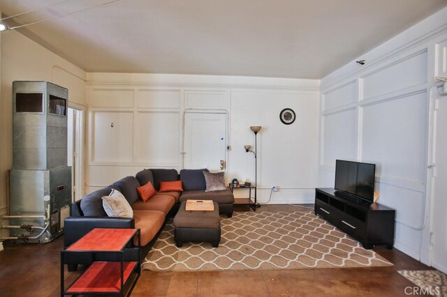 215 W 7th St Unit 803, Los Angeles, CA 90014 - living room with a decorative wall