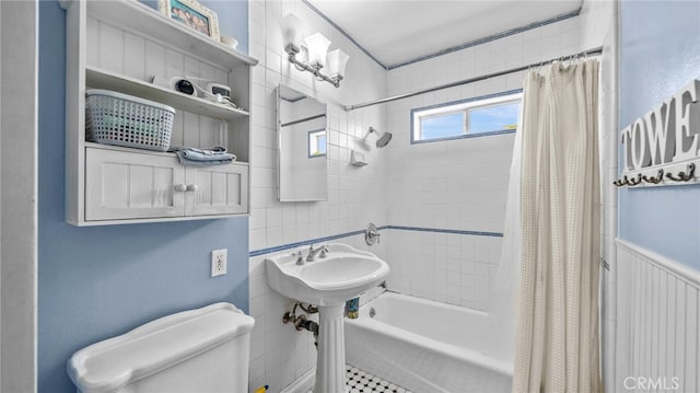 6048 Fidler Ave, Lakewood, CA 90712 - bathroom with toilet and shower / bath combo