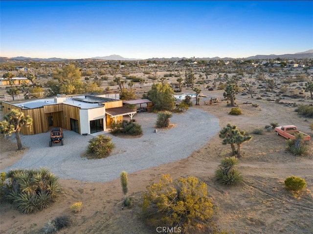 3484 El Dorado Rd, Yucca Valley, CA 92284 - overview of rural landscape featuring mountains and a desert landscape