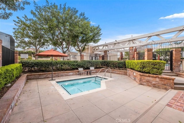 8 Recodo, Irvine, CA 92620 - view of pool featuring a hot tub