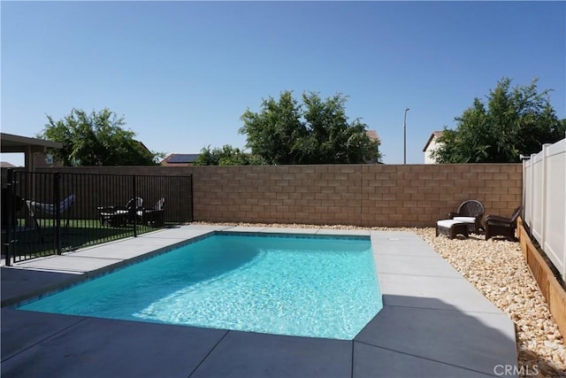 1322 Division Ct, Hemet, CA 92543 - view of swimming pool