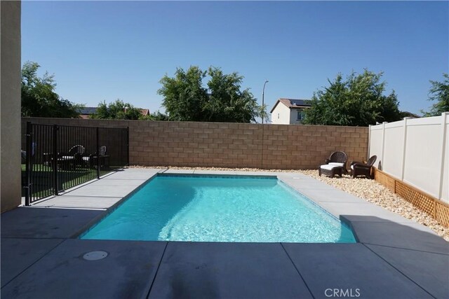 1322 Division Ct, Hemet, CA 92543 - view of pool with a fenced backyard