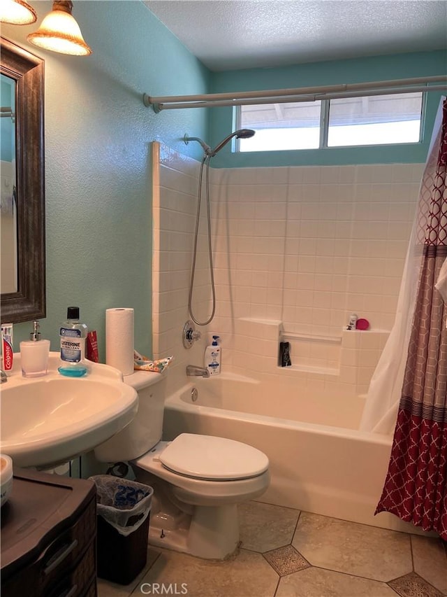 full bath featuring shower / bath combination with curtain, a wealth of natural light, and toilet