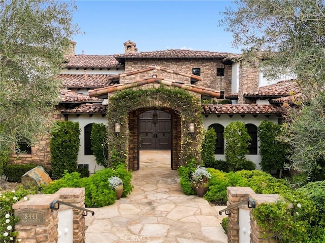 18441 Calle Tramonto, Rancho Santa Fe, CA 92091 - mediterranean / spanish-style home with stucco siding and a tile roof