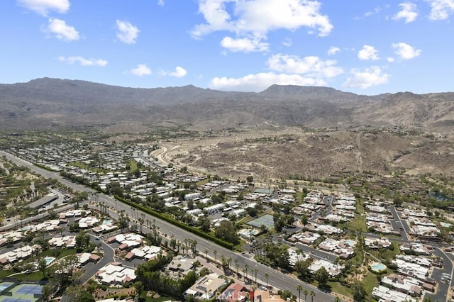 bird's eye view featuring a residential view and a mountain view
