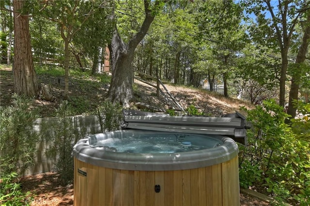 28805 N Shore Rd, Lake Arrowhead, CA 92352 - exterior space featuring a hot tub