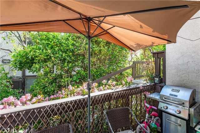 balcony featuring grilling area