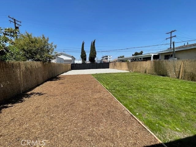 1539 E 87th St, Los Angeles, CA 90002 - view of yard