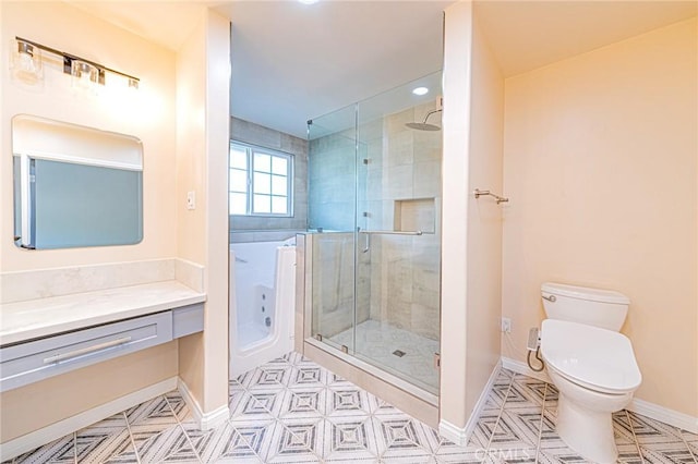 full bathroom with recessed lighting, baseboards, a shower stall, and toilet