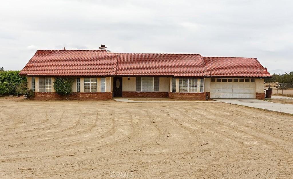 9229 Verbena Rd, Oak Hills, CA 92344 - photo 1