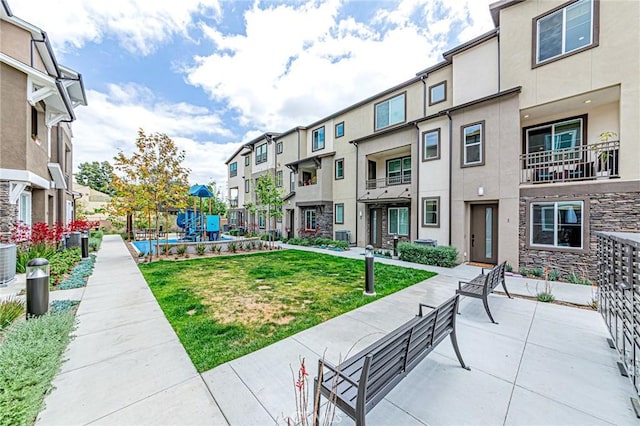 11751 Florence Ave, Santa Fe Springs, CA 90670 - surrounding community featuring a residential view and a yard